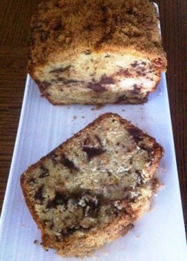https://thepaddingtonfoodie.com/2012/10/05/emptying-the-fruit-bowl-banana-bread-with-choc-chunks-and-a-pecan-streusel-topping/