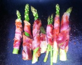 https://thepaddingtonfoodie.com/2012/10/08/on-the-grill-prosciutto-wrapped-asparagus/