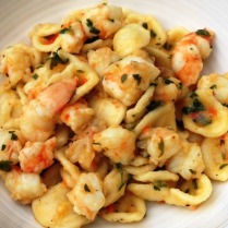 https://thepaddingtonfoodie.com/2012/12/13/dinner-in-a-flash-orecchiette-with-sauteed-prawns-lemon-chilli-and-garlic/