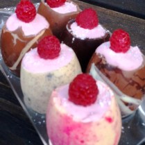 https://thepaddingtonfoodie.com/2013/03/21/childs-play-easter-eggs-filled-with-raspberry-marshmallow-and-dusted-with-sherbet/