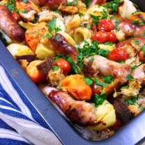 https://thepaddingtonfoodie.com/2013/05/27/sunday-night-tray-bake-roasted-chipolata-sausages-with-potatoes-fennel-and-cherry-tomatoes/