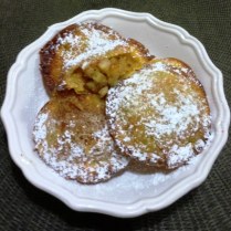 https://thepaddingtonfoodie.com/2013/07/24/mid-week-dessert-quick-and-easy-hot-apple-wonton-pies/