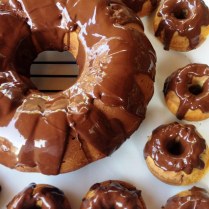 https://thepaddingtonfoodie.com/2013/09/02/more-baking-with-bundt-tins-large-and-small-old-fashioned-chocolate-vanilla-marble-cake/