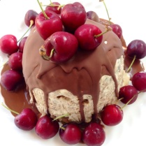 https://thepaddingtonfoodie.com/2013/12/20/fuss-free-for-a-very-cool-yule-christmas-pudding-ice-cream-with-chocolate-ice-magic-topping-and-cherries/