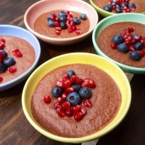 https://thepaddingtonfoodie.com/2014/02/14/sweet-and-simple-salted-dark-chocolate-and-lime-mousse-with-blueberries-and-pomegranate/
