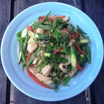 https://thepaddingtonfoodie.com/2014/11/17/eat-fast-and-live-longer-a-5-2-fast-diet-meal-idea-under-300-calories-spring-stir-fry-with-chicken-asparagus-and-snow-peas/