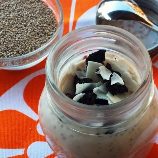 https://thepaddingtonfoodie.com/2015/06/15/eat-fast-and-live-longer-a-5-2-fast-diet-recipe-idea-under-200-calories-overnight-yoghurt-chia-seed-pudding-in-a-jar/